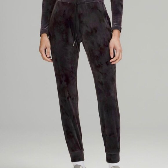 LULULEMON *NWT* - Ready to Crush High Rise Velour Jogger - Picture 6 of 6